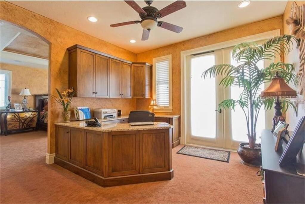 Large Mediterranean Oasis - Water Views & Pool Clearwater Beach Exterior foto
